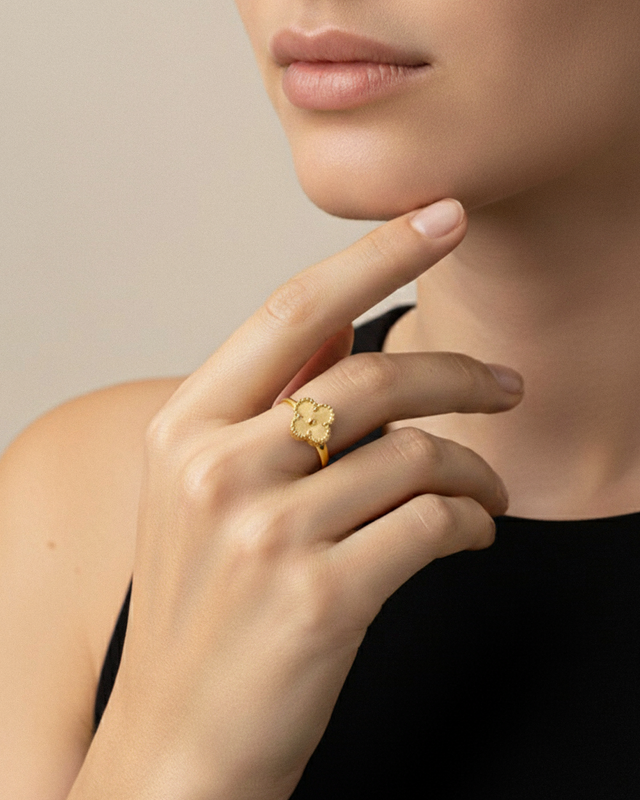 Amber Ring - Gold